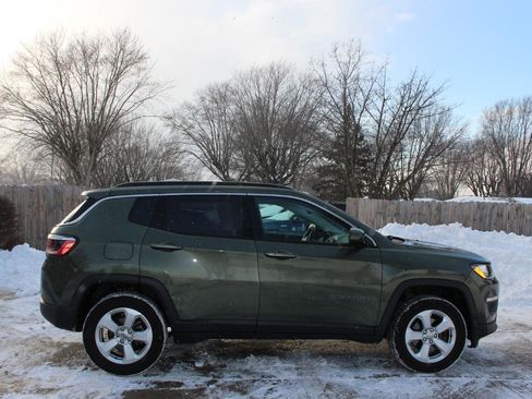 Used 2020 Jeep Compass Latitude w/ Popular Equipment Group AWD/4WD image 11