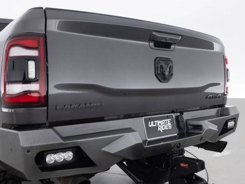 Used 2019 RAM 2500 Laramie w/ Night Edition AWD/4WD image 17