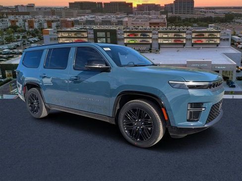 New 2026 Jeep Grand Wagoneer Limited AWD/4WD image 1