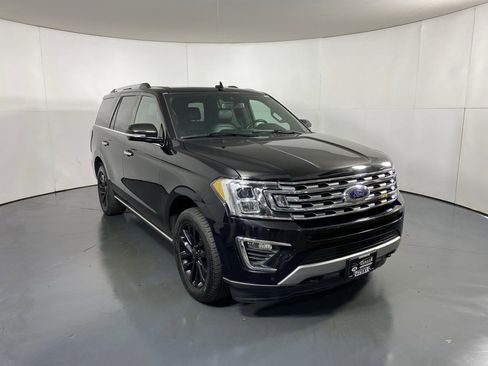 Used 2021 Ford Expedition Limited image 3