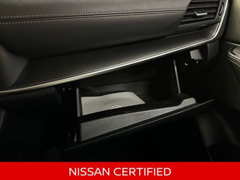 Certified 2025 Nissan Rogue SV image 31
