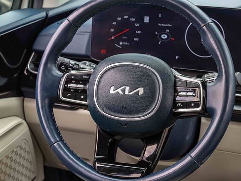 Certified 2025 Kia Carnival SX Prestige FWD image 14