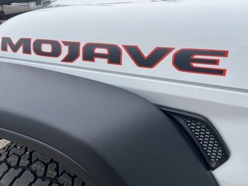 New 2026 Jeep Gladiator Mojave image 28