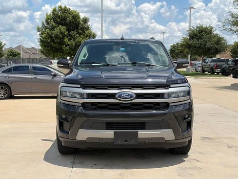 Used 2023 Ford Expedition XLT RWD image 2