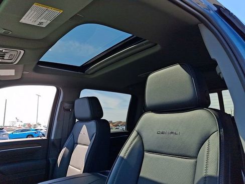 New 2026 GMC Sierra 2500 Denali w/ Denali Reserve Package image 11