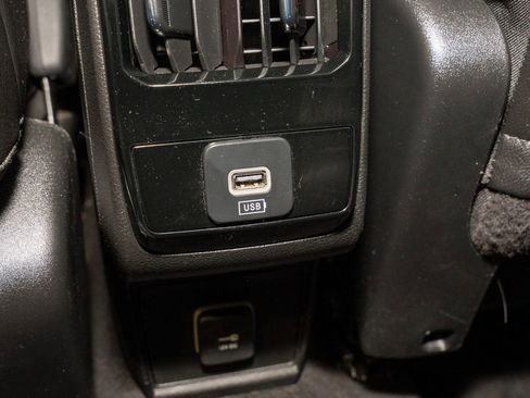 Used 2023 Jeep Compass Limited image 7