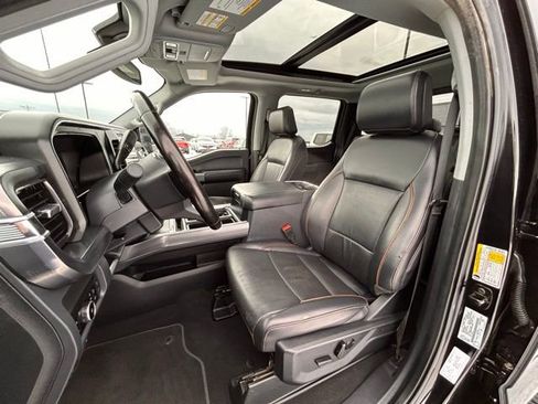 Used 2025 Ford F350 Lariat w/ Black Appearance Package AWD/4WD image 31