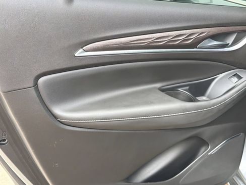 Used 2023 Buick Enclave Avenir w/ Avenir Technology Package FWD image 21