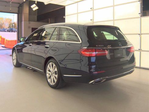 Used 2019 Mercedes-Benz E 450 4MATIC Wagon w/ Premium Package image 3