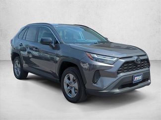 Used 2025 Toyota RAV4 LE AWD/4WD video 3