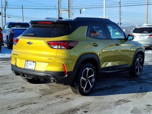 Used 2023 Chevrolet TrailBlazer RS w/ Sun and Liftgate Package image 6