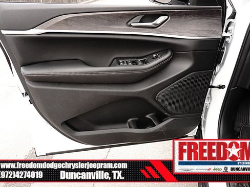New 2026 Jeep Grand Cherokee Altitude RWD image 38