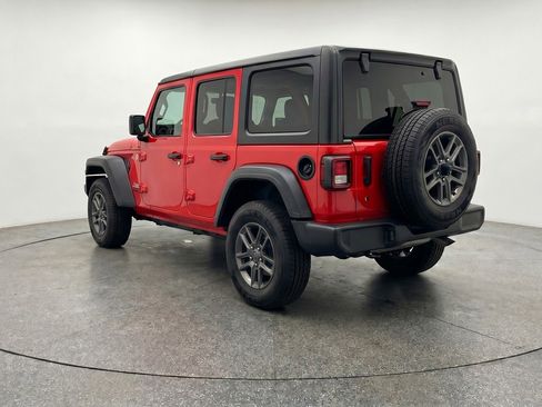 Used 2025 Jeep Wrangler Unlimited Sport AWD/4WD image 5