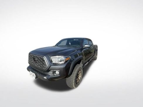 Used 2020 Toyota Tacoma TRD Off-Road AWD/4WD image 4
