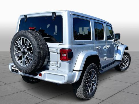 Used 2024 Jeep Wrangler High Altitude image 13
