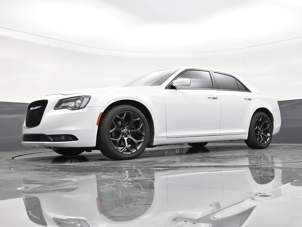 Used 2020 Chrysler 300 S RWD image 20