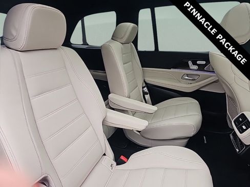 Used 2024 Mercedes-Benz GLS 450 4MATIC image 35