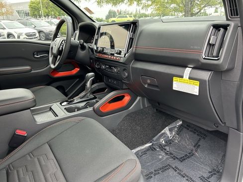 New 2025 Nissan Frontier PRO-4X image 28