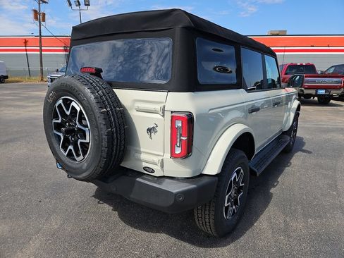 New 2026 Ford Bronco Outer Banks AWD/4WD image 11
