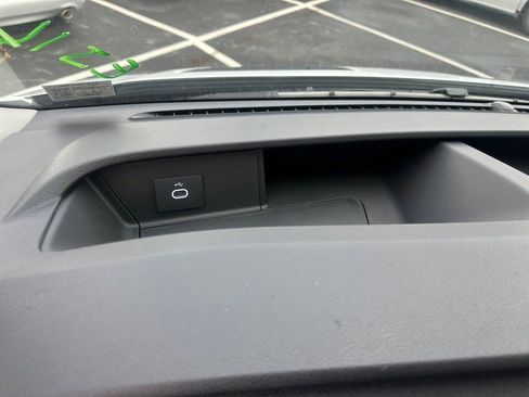 New 2026 Ford Transit 250 148 Medium Roof w/ Load Area Protection Package RWD image 38