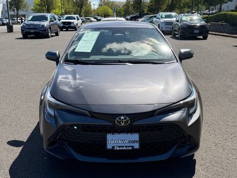 Used 2023 Toyota Corolla SE w/ SE Premium Package FWD image 3