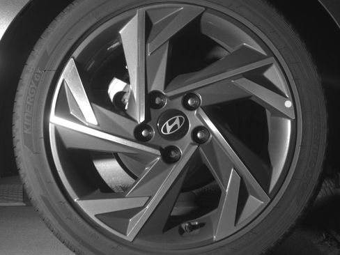 Used 2025 Hyundai Elantra SEL FWD image 15