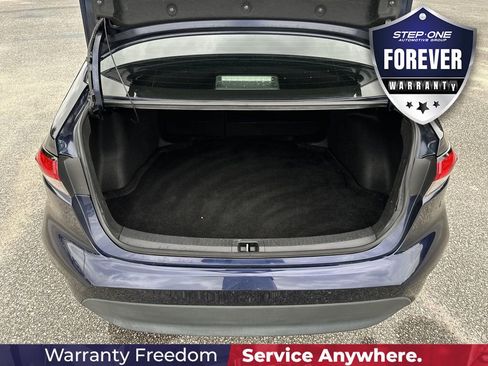 Used 2024 Toyota Corolla LE w/ LE Convenience Package FWD image 31