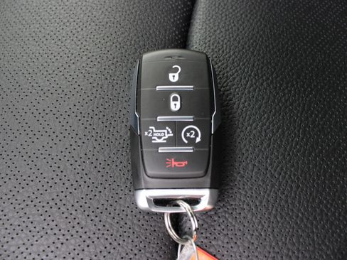 New 2026 RAM 3500 Laramie AWD/4WD image 30