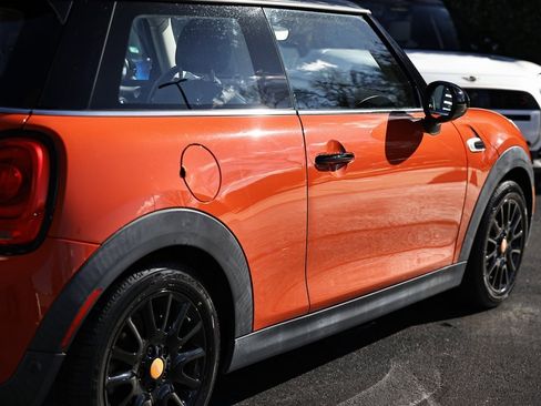 Used 2019 MINI Cooper 2-Door Hardtop w/ Storage Package image 7