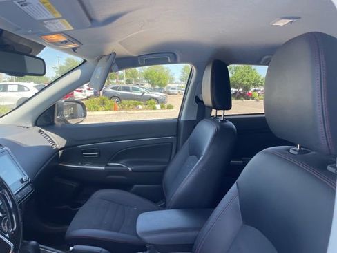 Used 2024 Mitsubishi Outlander Sport SE image 12