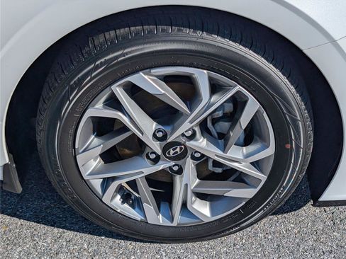 Used 2023 Hyundai Sonata SEL w/ Convenience Package FWD image 9
