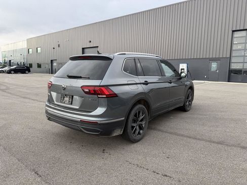 Used 2022 Volkswagen Tiguan SE AWD/4WD image 3