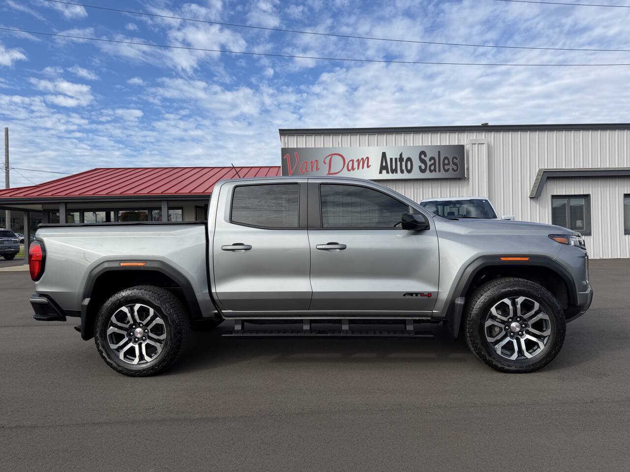 Used 2024 GMC Canyon AT4 w/ AT4 Premium Package AWD/4WD image 1