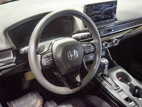 Used 2023 Honda Civic LX image 18
