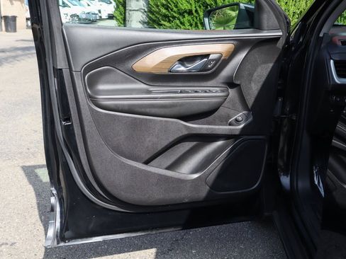 Used 2020 GMC Terrain SLE w/ Driver Convenience Package image 14