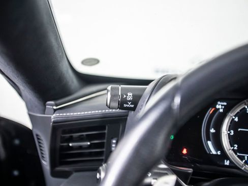 Used 2018 Lexus LC 500 Coupe image 34