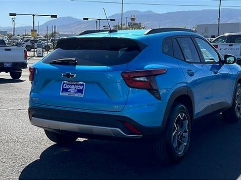 New 2026 Chevrolet Trax LT w/ LT Convenience Package image 5