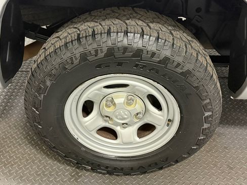 Used 2006 Dodge Dakota ST image 18