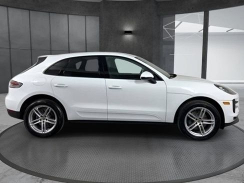 Used 2019 Porsche Macan AWD/4WD image 4