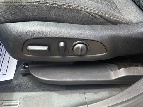 Used 2023 Chevrolet Equinox LT AWD/4WD image 19