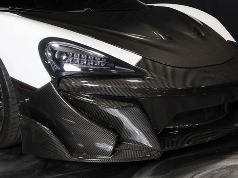 Used 2019 McLaren 570S Spider image 9