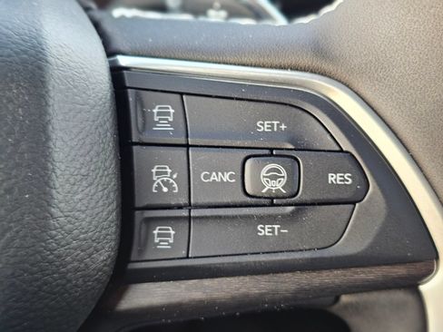 New 2026 Jeep Grand Cherokee L Limited AWD/4WD image 16