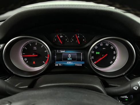 Used 2018 Buick Regal Preferred image 22