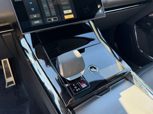 Used 2024 Land Rover Range Rover Sport Dynamic SE image 21