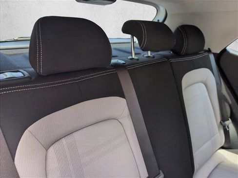 Certified 2025 Hyundai Venue SEL FWD image 23