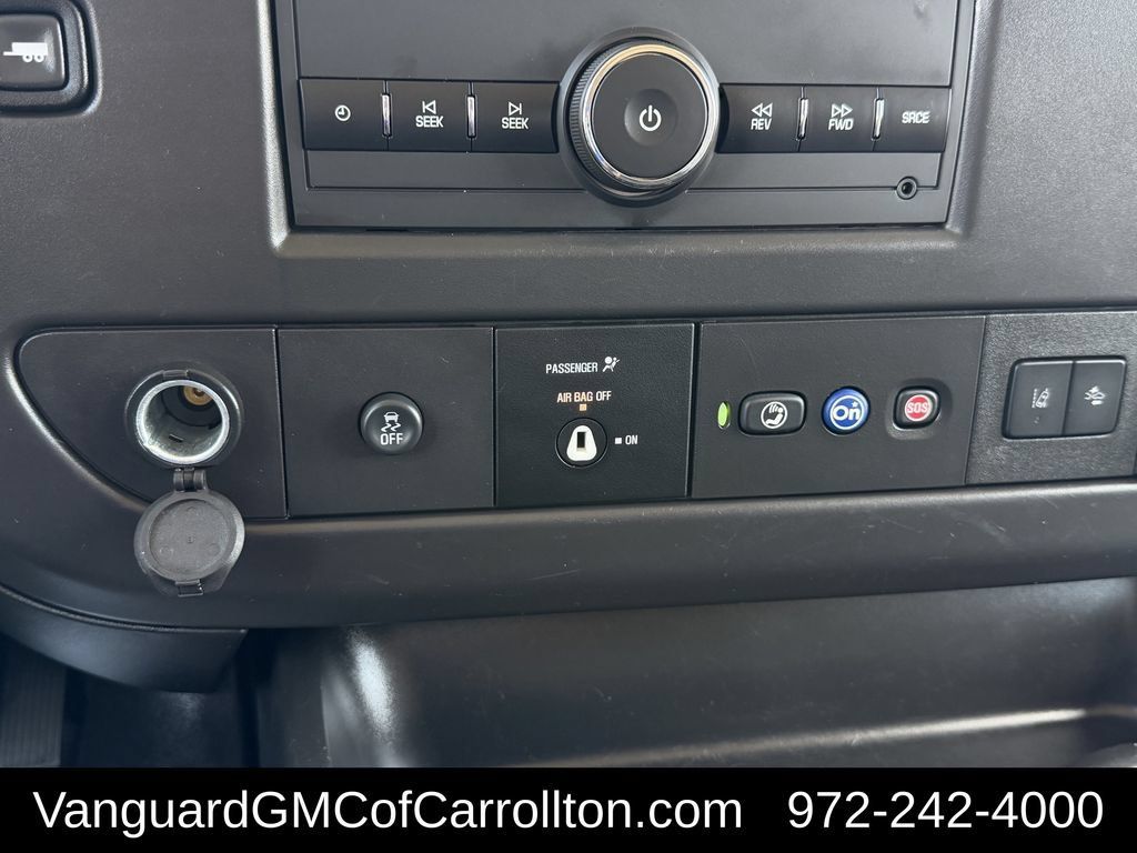 Used 2025 Chevrolet Express 3500 LT w/ LT Preferred Equipment Group RWD image 25