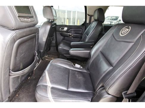 Used 2014 Cadillac Escalade ESV Platinum image 7