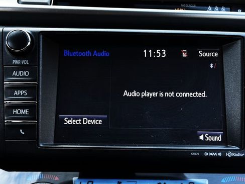 Used 2018 Toyota RAV4 Limited image 25