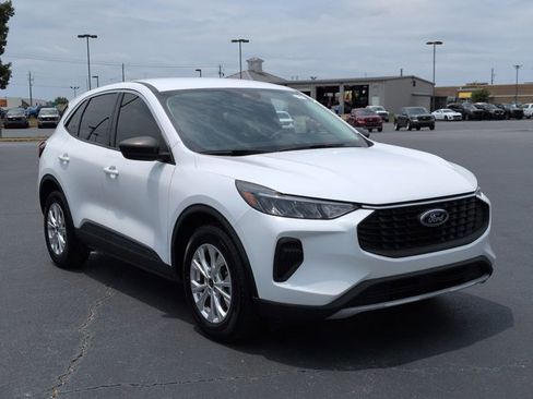 Certified 2023 Ford Escape Active w/ Cold Weather Package FWD image 1