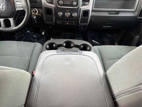 Used 2016 RAM 3500 Tradesman w/ Chrome Appearance Group AWD/4WD image 22